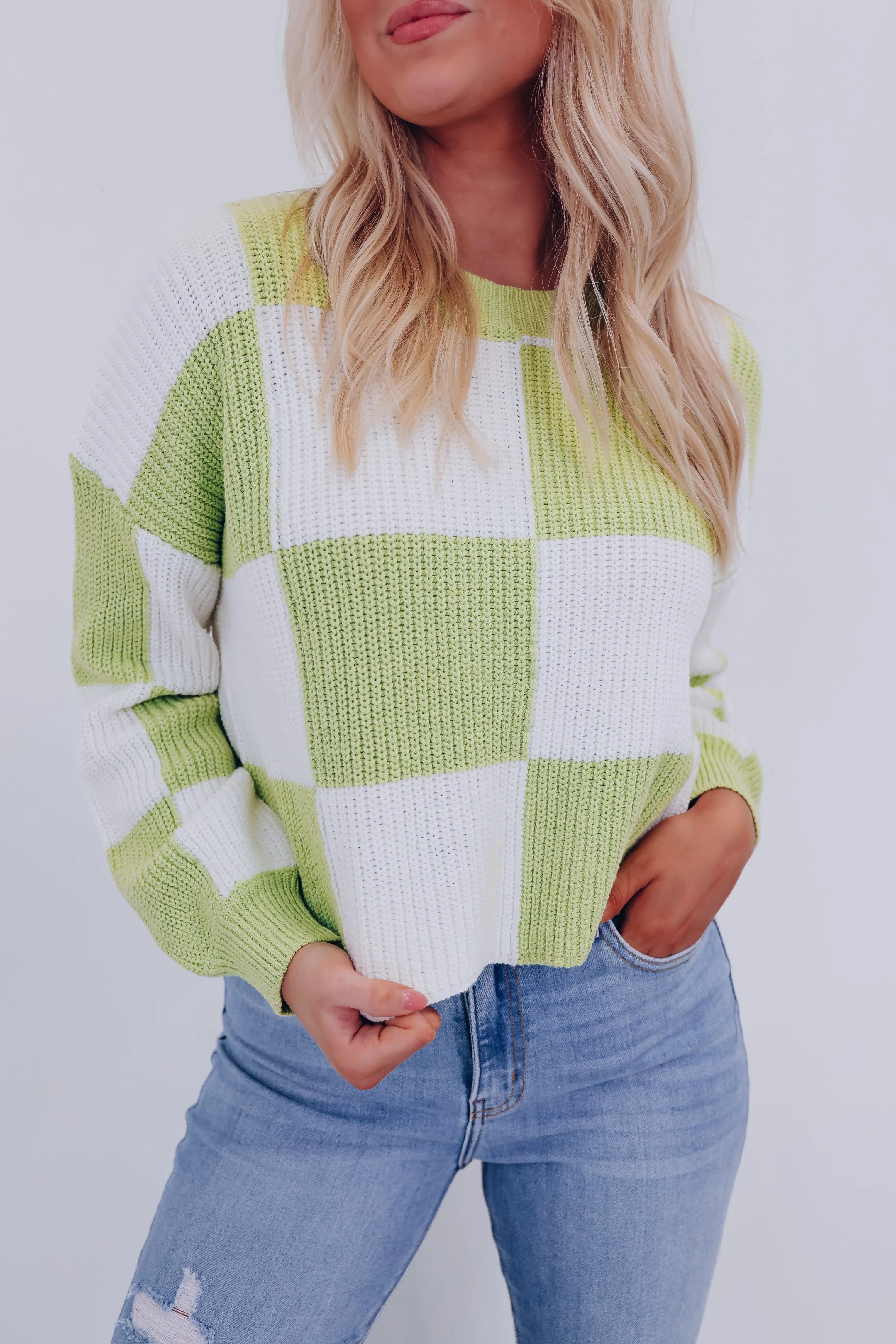 Charming Checkered Cropped Sweater - Lime
