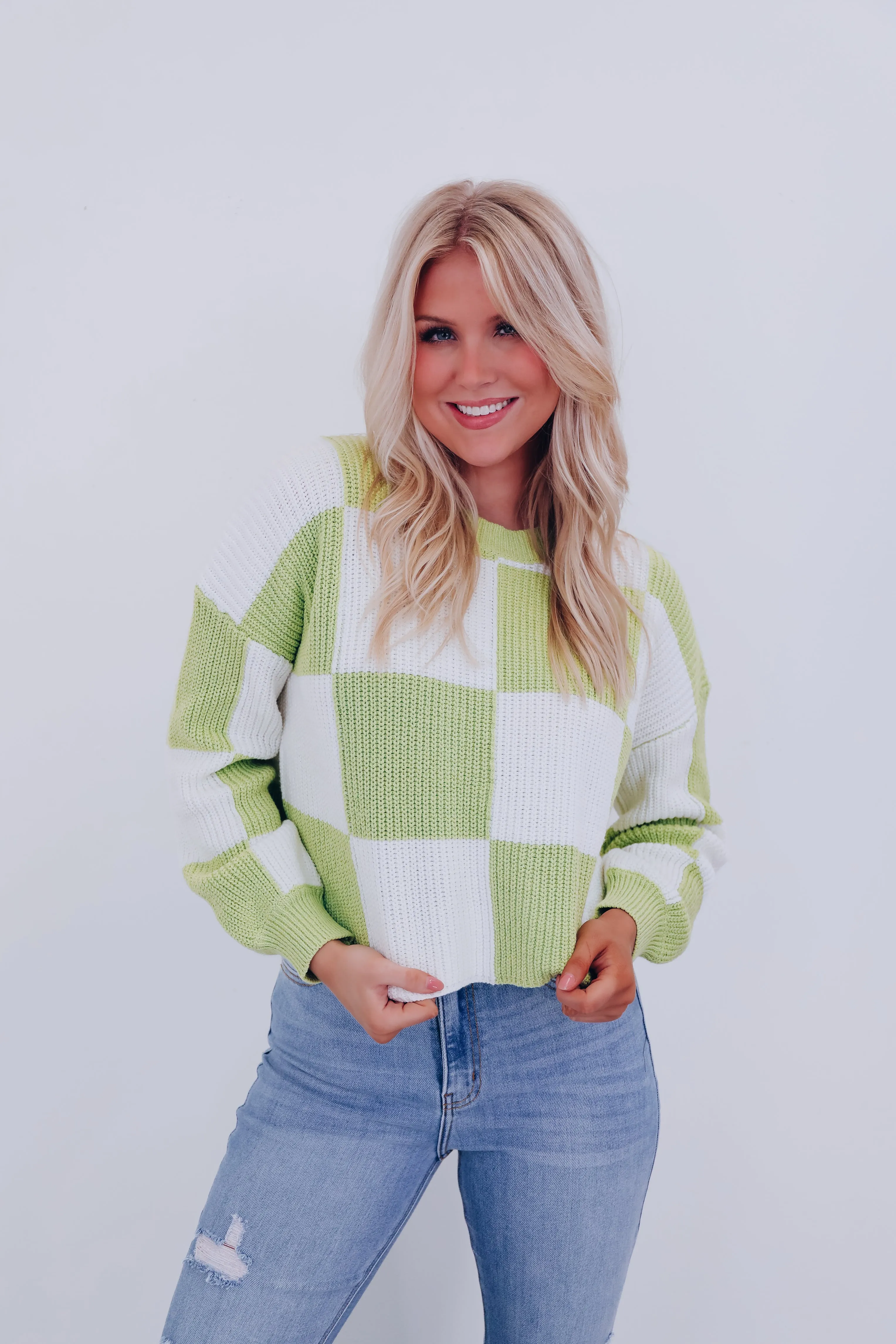 Charming Checkered Cropped Sweater - Lime