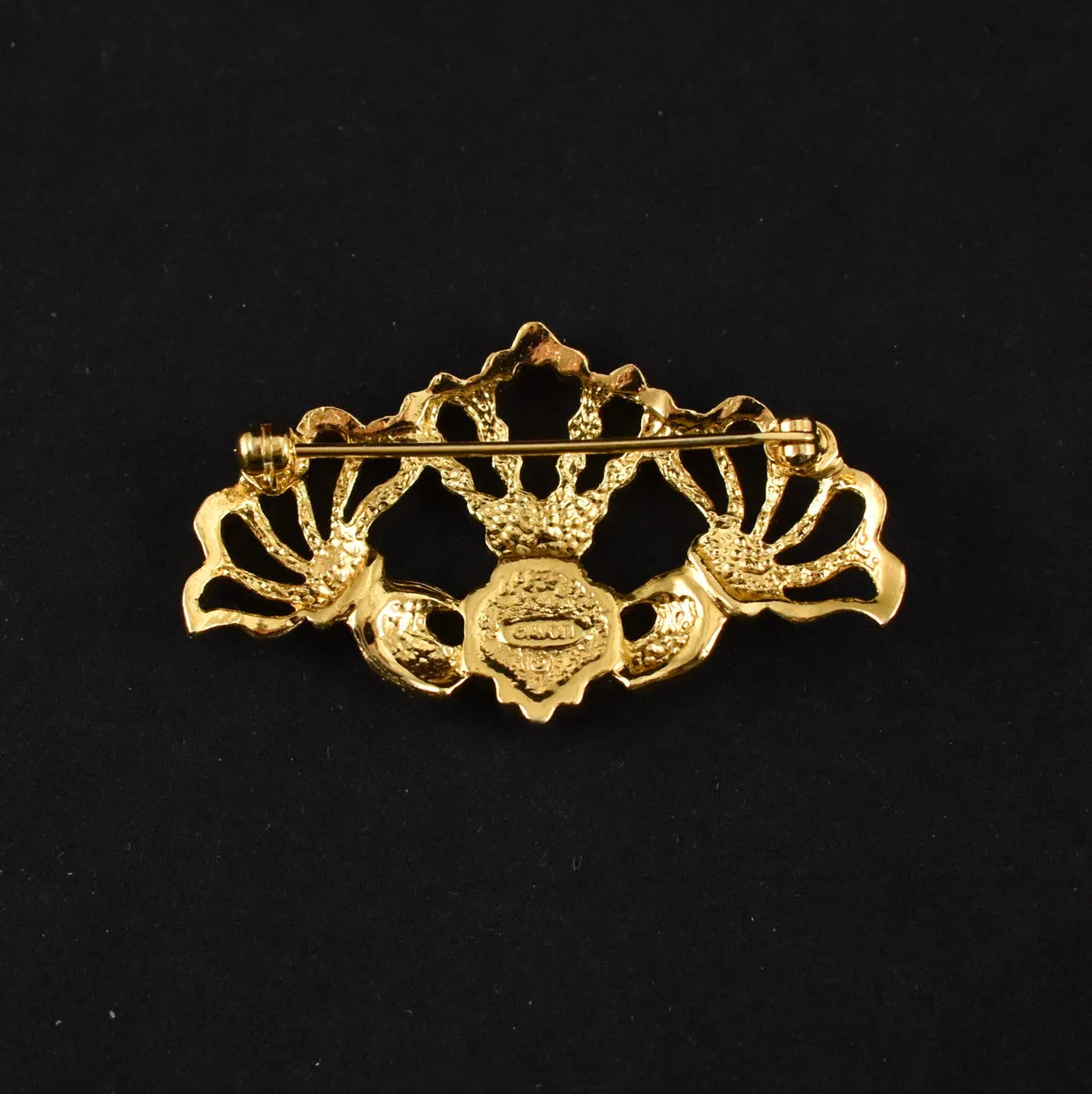 Charming Claddagh Pearl Avon Brooch Pin