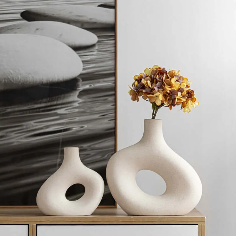 Chic Ceramic Vases - Discover Stunning Display