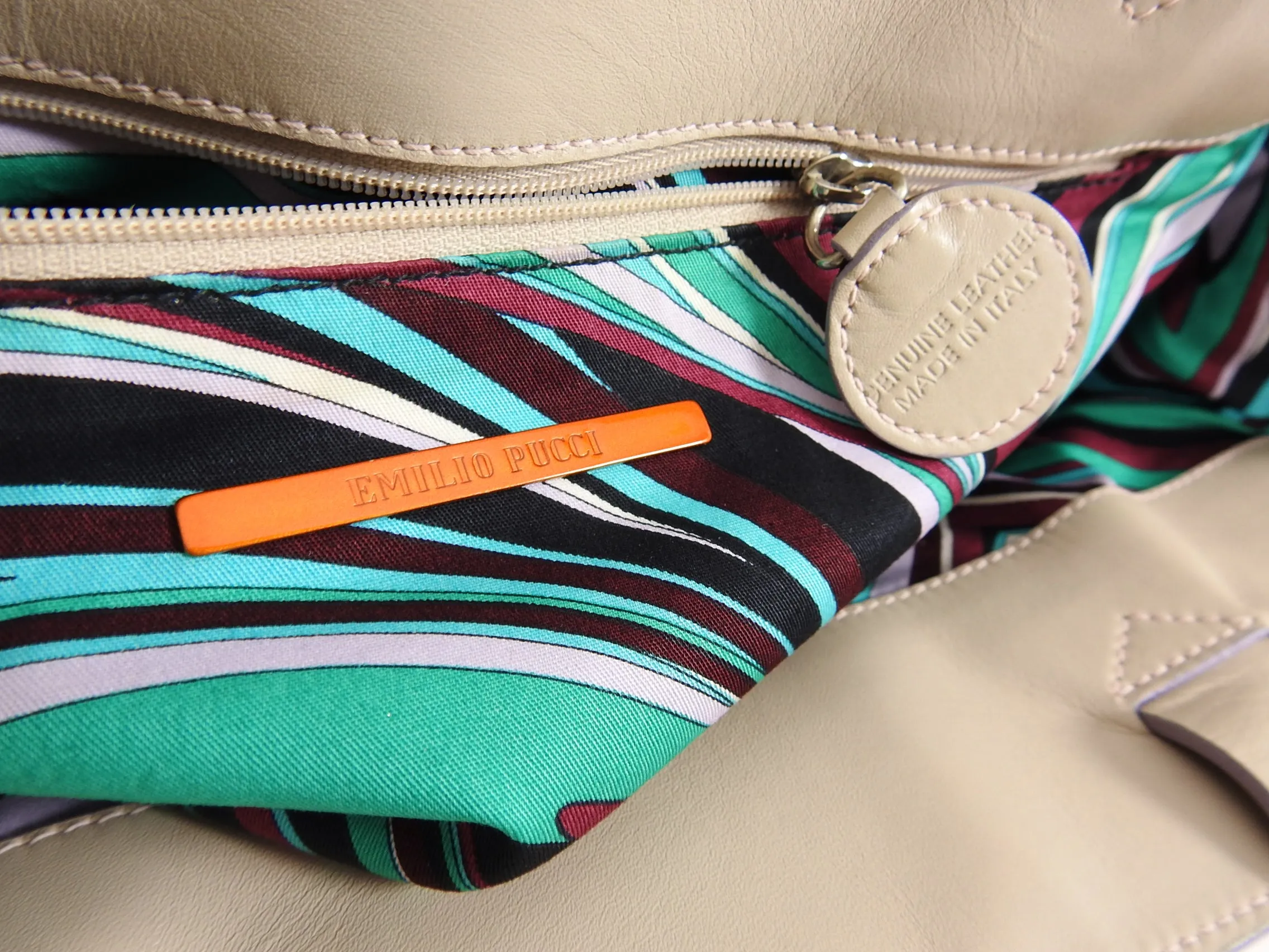 Emilio Pucci Light Beige Leather Bag with Patterned Interior