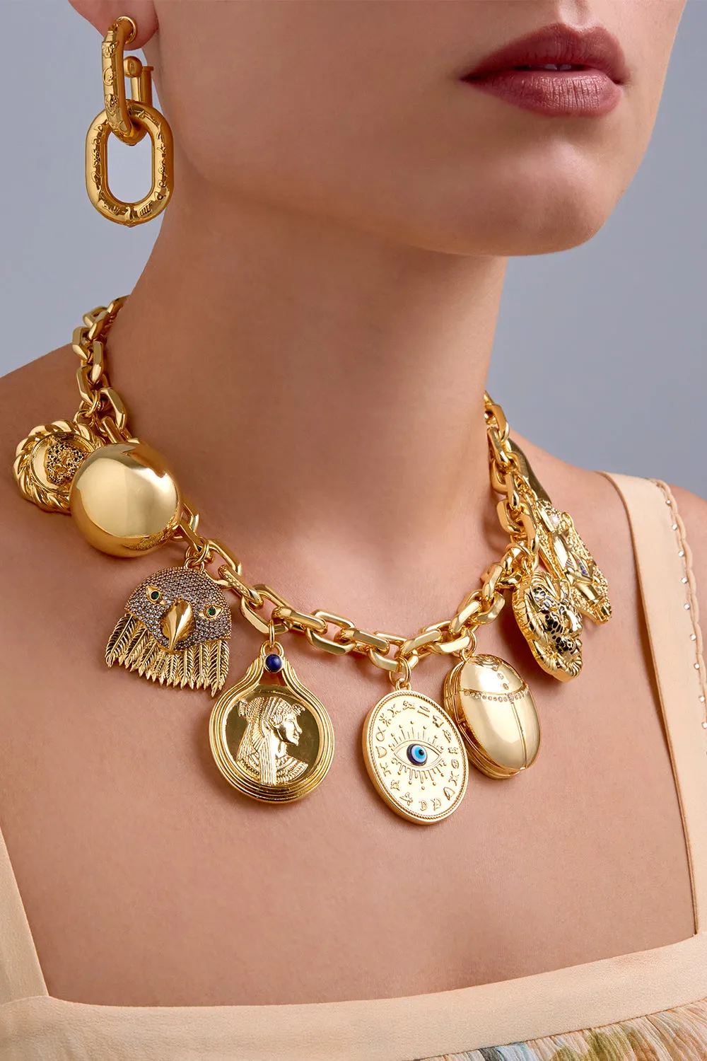 GLOBAL NOMAD CHARM NECKLACE GOLD