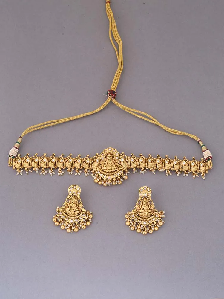 Golden Pusti Temple Jewellery Set