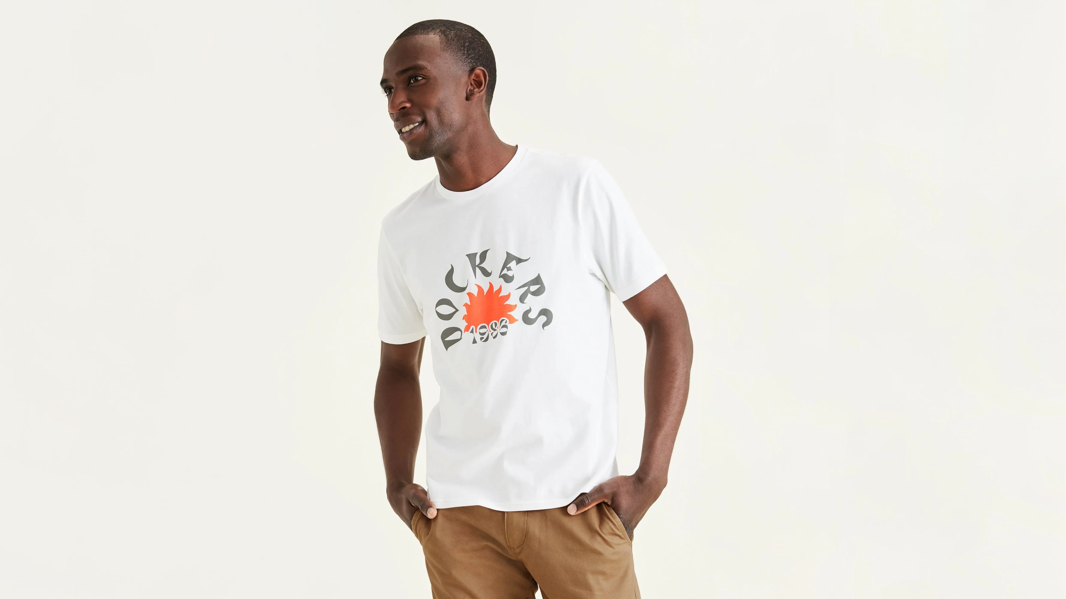 Logo Tee, Slim Fit