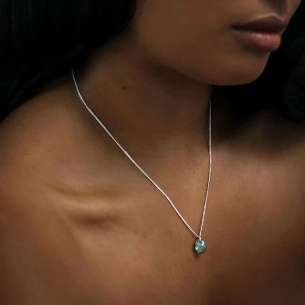 Lucent Necklace Silver Labradorite