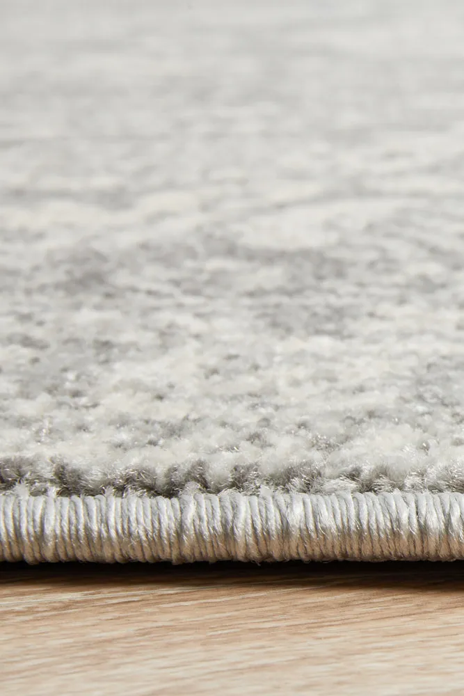 Mirage Gwyneth Stunning Transitional Silver Round Rug