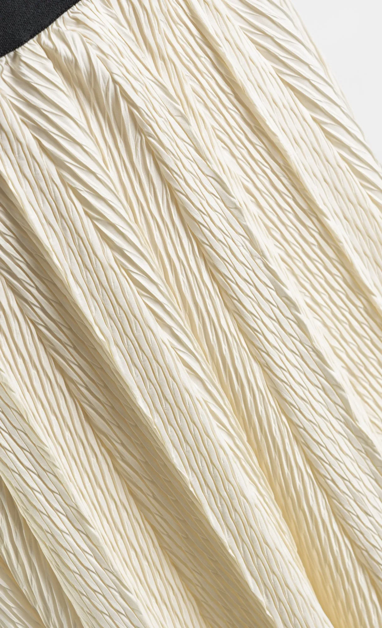 Miss Plush Skirt in Lucent White