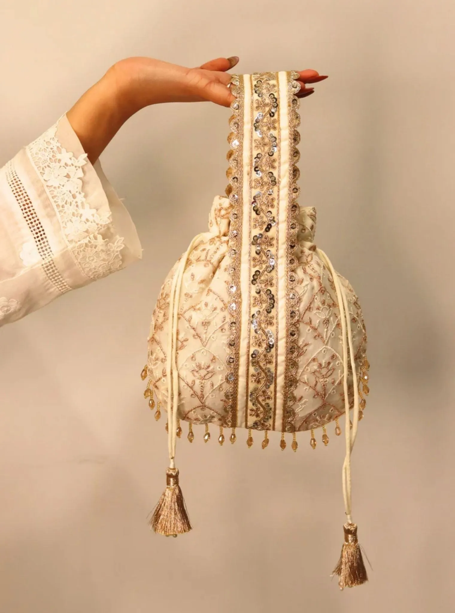 Mulmul Sawaari Off White Potli Bag