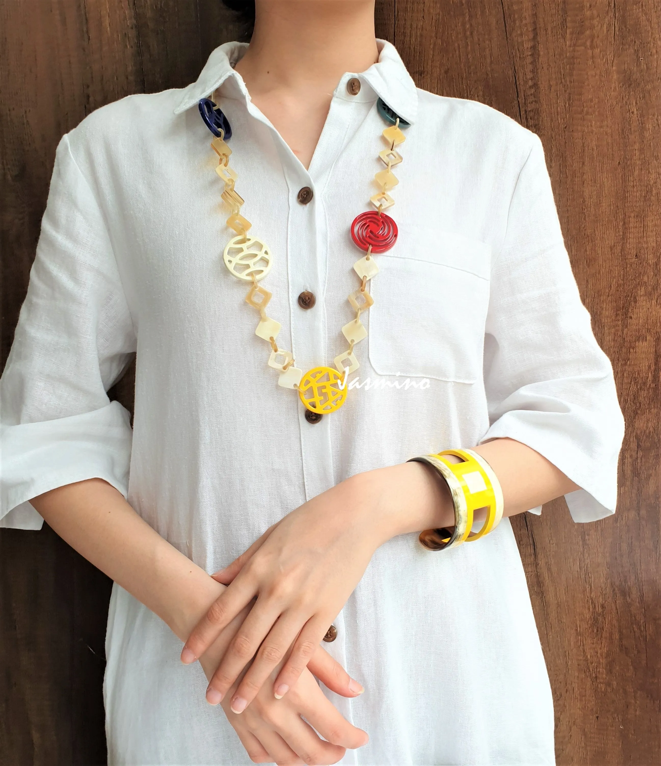 Stunning Trendy Necklace J18206, Made by Buffalo Horn & Lacquer