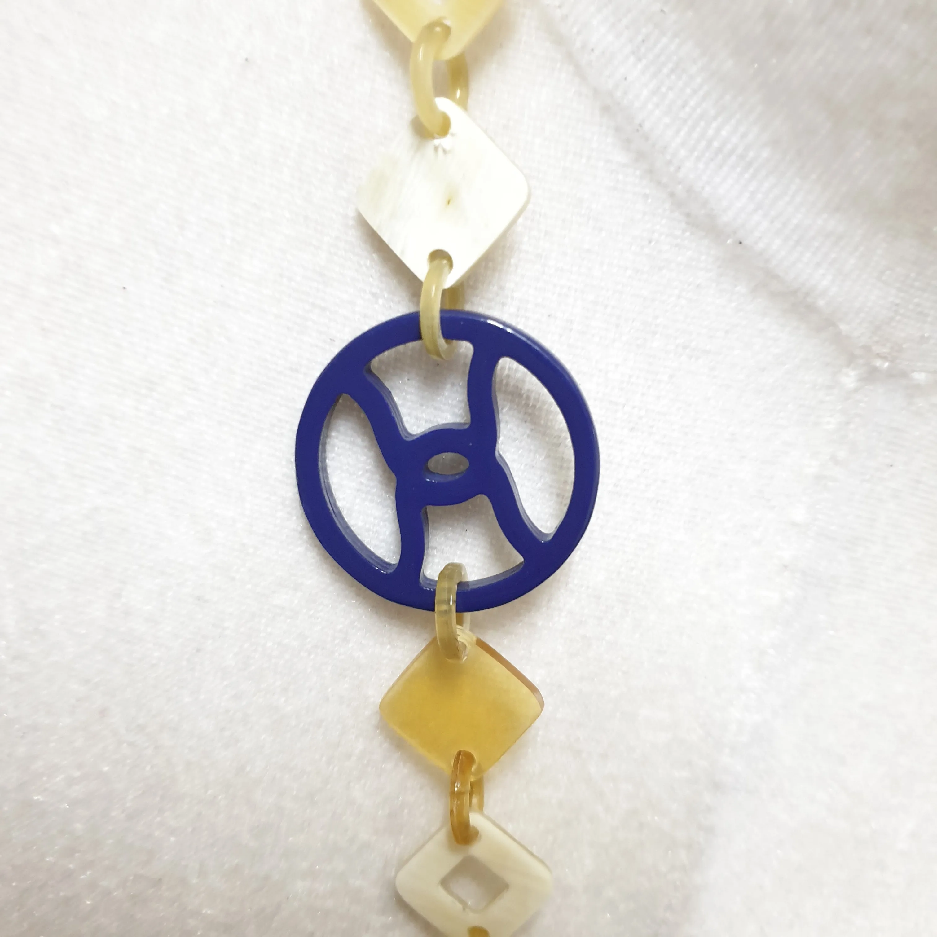 Stunning Trendy Necklace J18206, Made by Buffalo Horn & Lacquer