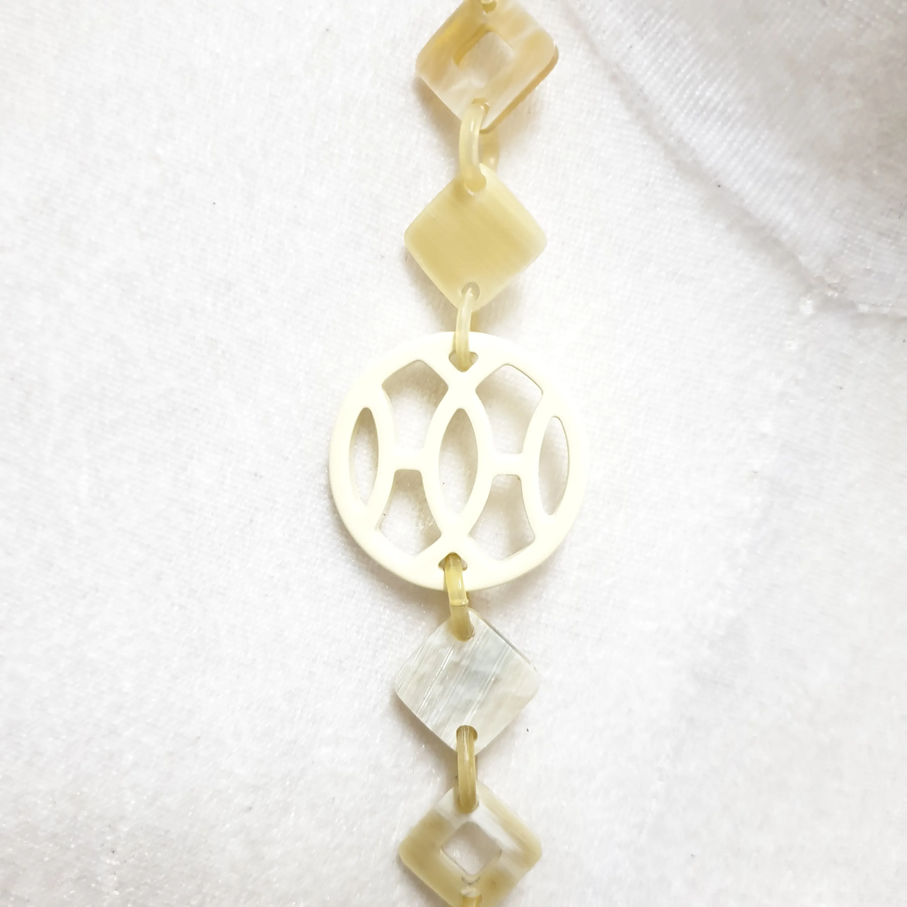 Stunning Trendy Necklace J18206, Made by Buffalo Horn & Lacquer