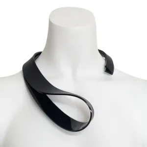 Thick Folded Loop Neck