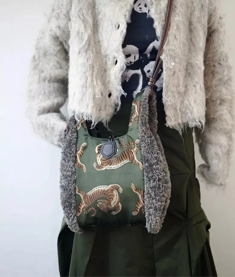 TIGER reversible patchwork shoulder bag | New Arrival