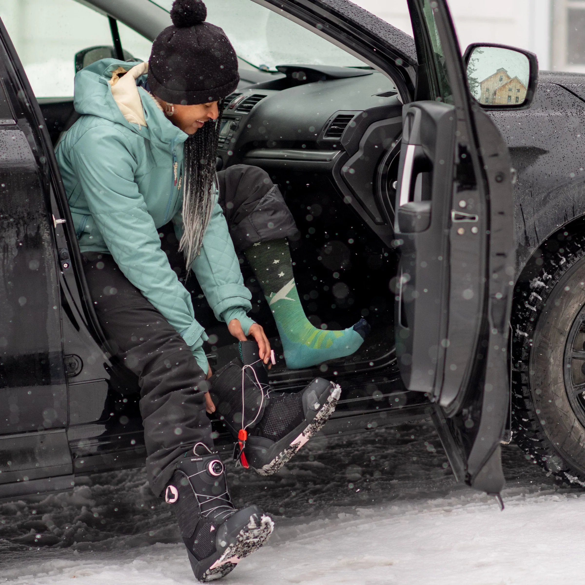 Women's Aurora Over-The-Calf  Lightweight Ski & Snowboard Sock